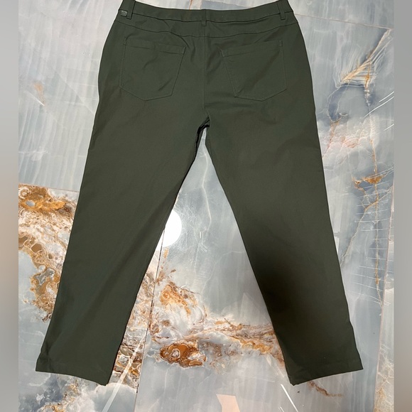 Lululemon Men’s 38” Pants - Picture 5 of 6